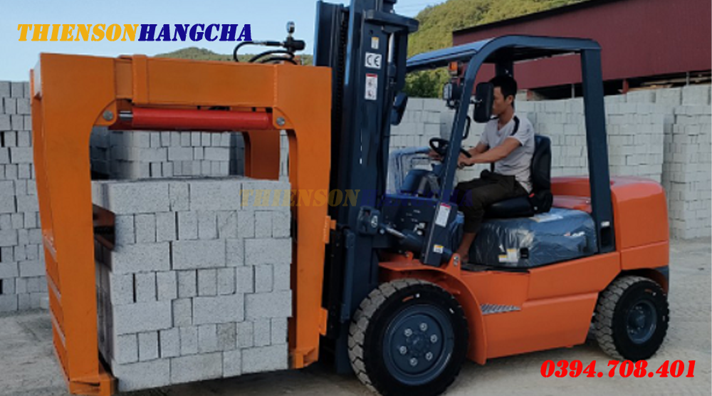 Phụ kiện kẹp gạch cho xe nâng
