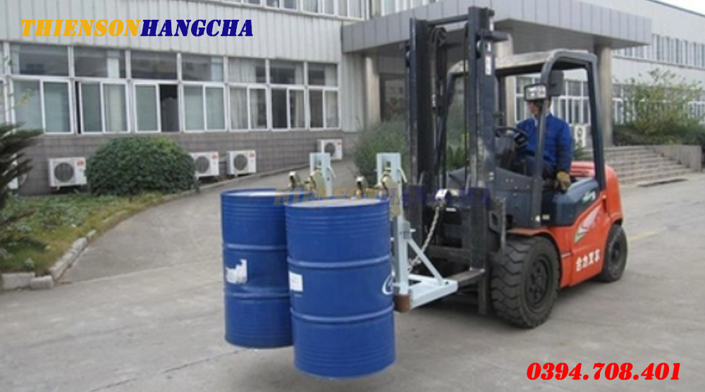 Xe nâng kẹp phuy