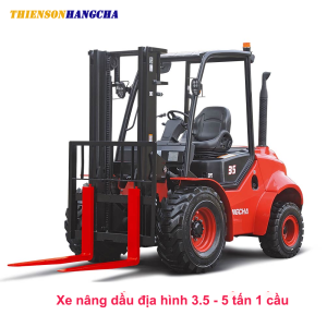 xe nâng dầu chạy địa hình khó