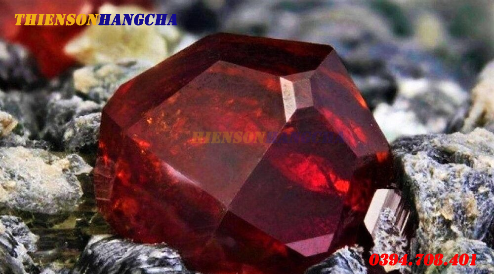 Đá quý Painite