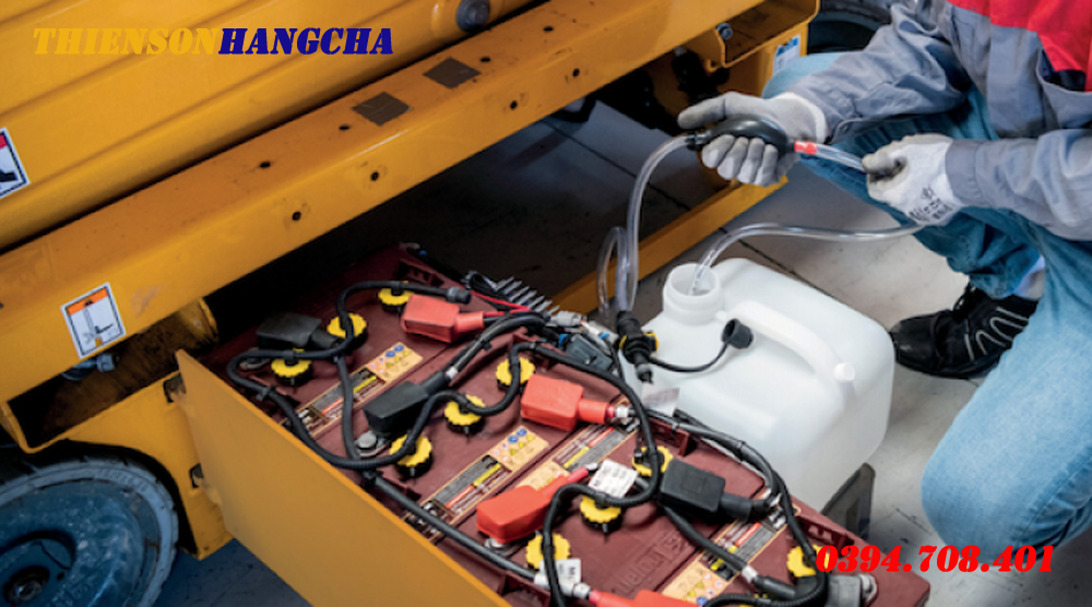 Chuẩn bị đầy đủ dụng cụ thiết bị để châm nước cất